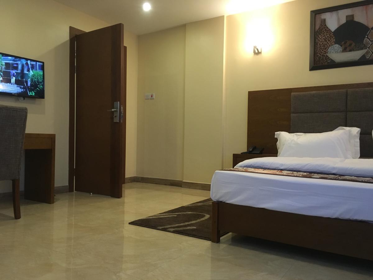 Imperial Hotel & Apartments Νταρ ες Σαλάμ Εξωτερικό φωτογραφία